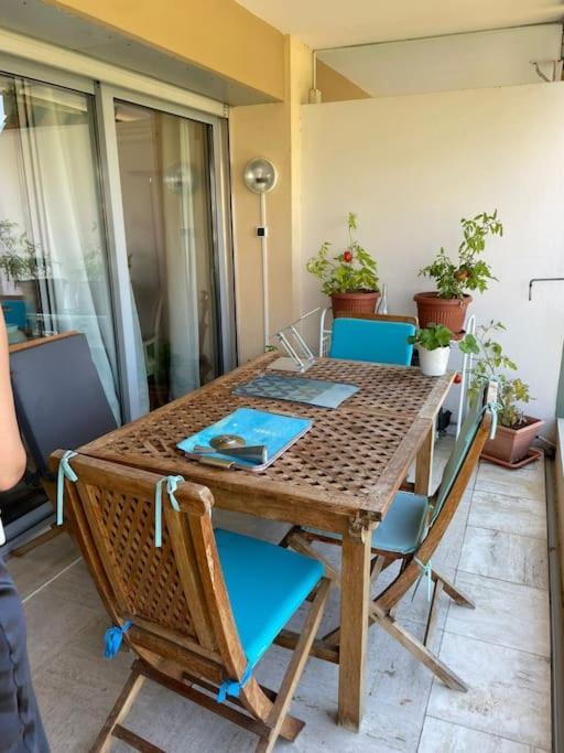 Appartement Croisette And Beaches. View On Gardens And Sea.