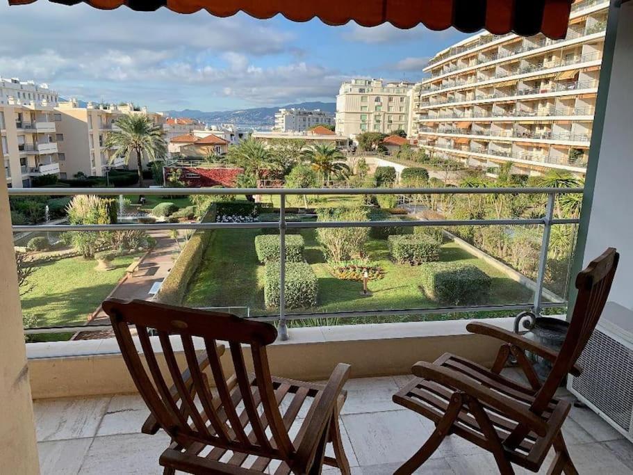 Appartement Croisette And Beaches. View On Gardens And Sea.